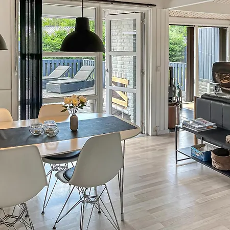 3 Bedroom In Prázdninový dům Hals