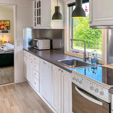 3 Bedroom In * Hals