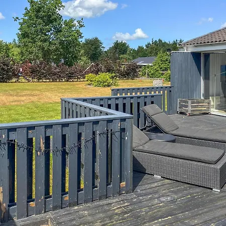 3 Bedroom In * Hals